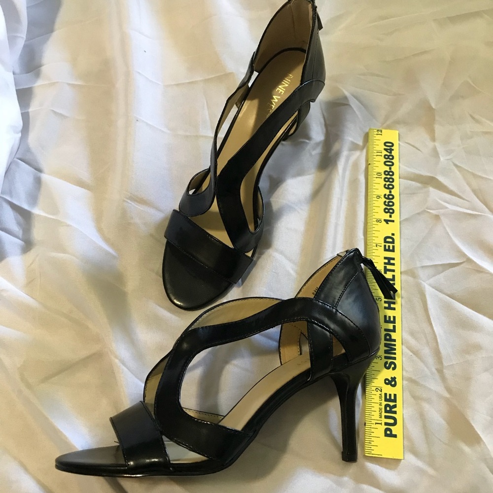 Nine West black sandals size 8.5